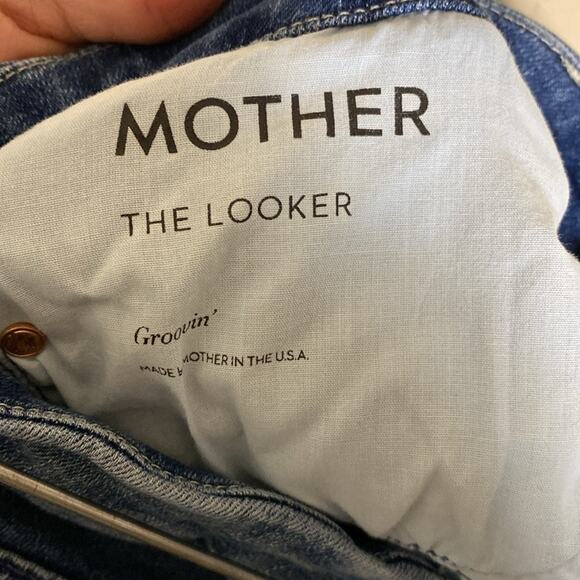 Mother the looker jeans in the color groovy. Size 28 - Picture 8 of 10